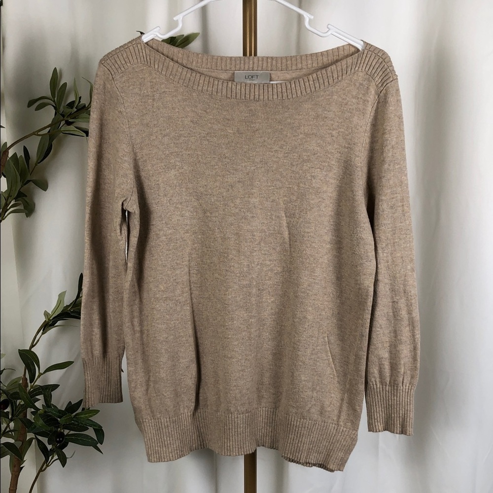 LOFT Beige Boat-Neck Lightweight Sweater Sz M (T2)